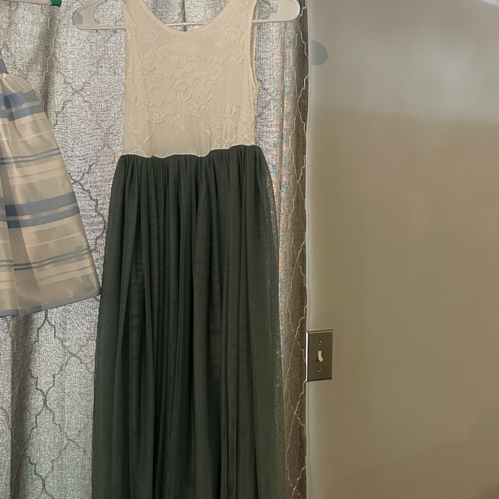 Elegant White and Green Lace Flower Girl Dress Girls Size 4